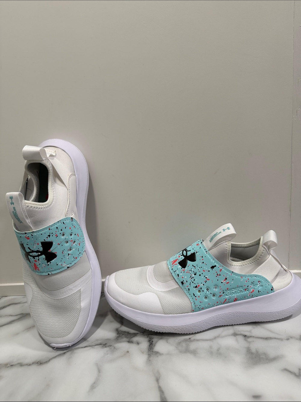 Under Armour Women's UA Runplay Paint Splatter Running Shoes Size 10 - Picture 2 of 10